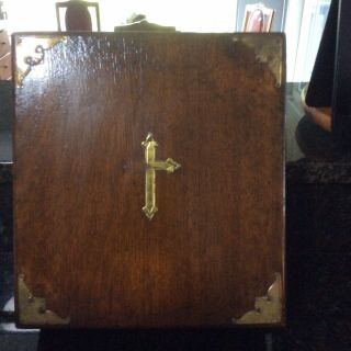 Vintage Catholic Religious Last Rites Sick Call Oak Box With Crucifix