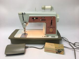 Vintage Singer Touch And Sew Sewing Machine - Deluxe Zig - Zag Model 626 W/ Case