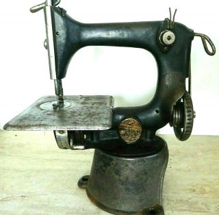 Antique Hat Machine Sewing Machine Singer 24 - 7 In