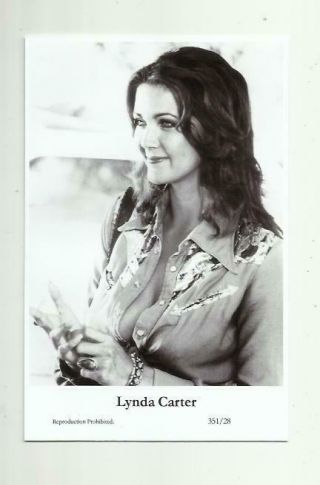 N495) Lynda Carter Swiftsure (351/28) Photo Postcard Film Star Pin Up