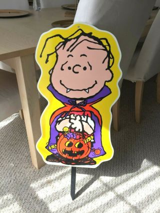 Linus As Vampire Halloween Vtg Peanuts Yard Art Lawn Decor Stake 34