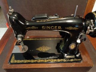 Singer Sewing Machine 66 Centennial
