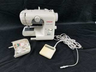 Singer Sewing Machine Featherweight Model 104 White With Foot Pedal