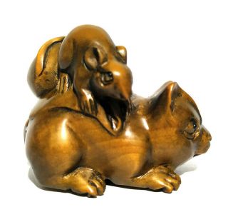 Y5222 - 2 " Hand Carved Boxwood Netsuke - Cat & Mouse