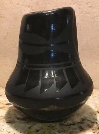 Vintage Santo Domingo Black Pottery Vase Hand crafted Signed By Artist 4