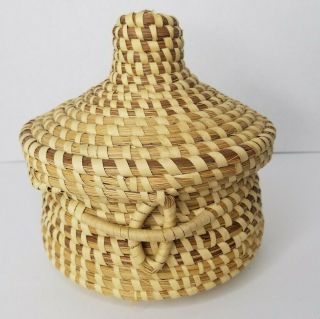 Rare Signed Gullah Sweet Grass Latching Basket By Renowned Margaret Jefferson Sc