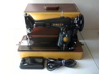 Singer Model 201 - 2 Sewing Machine W/case 1955