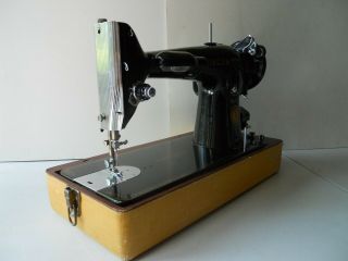 Singer Model 201 - 2 Sewing Machine W/Case 1955 4