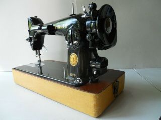 Singer Model 201 - 2 Sewing Machine W/Case 1955 7