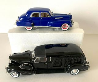 National Motor Museum.  1938 Cadillac & 1941 Cadillac.  1:32.  Vj - Mm