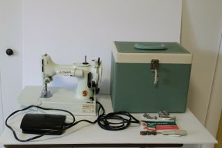 Singer White 221k Featherweight Sewing Machine W/ Case & Key Great Britain