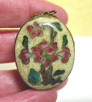 VINTAGE ENAMEL ON GOLD METAL PILL BOX CAN BE WORN ON A CHAIN 2