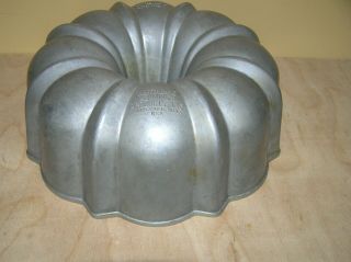 Vintage Cast Aluminum Bundt Brand Fluted Tube Cake Pan 5