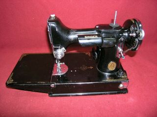 1935 Singer 221 Featherweight Sewing Machine w/Pedal/Case/Button/Att SCHOOL BELL 4