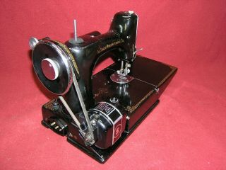 1935 Singer 221 Featherweight Sewing Machine w/Pedal/Case/Button/Att SCHOOL BELL 9