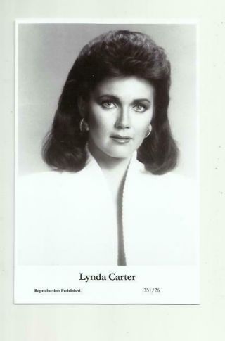 N495) Lynda Carter Swiftsure (351/26) Photo Postcard Film Star Pin Up