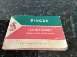 White 1963 Singer Featherweight Model 221K Sewing Machine 2