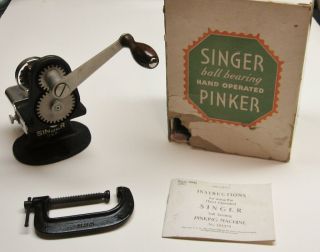 Singer Ball Bearing Hand Operated Pinker Pinking Machine No.  121379 (1935)