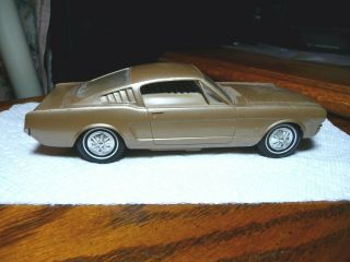 Very Rare Vintage 1966 Ford Mustang Fastback Plastic Dearer Model Promo (radio)