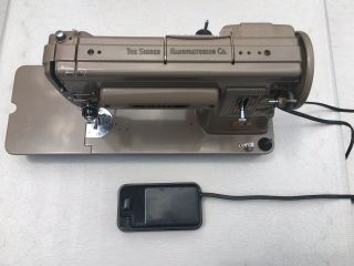Singer 301a Sewing Machine With Accesories 2