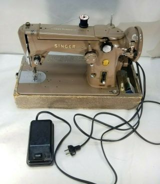 Singer 306k Sewing Machine With Case And Pedal -