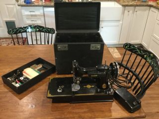 1940 Singer Featherweight Sewing Machine 3 - 110 W/motor Foot Pedal Case Tray Runs