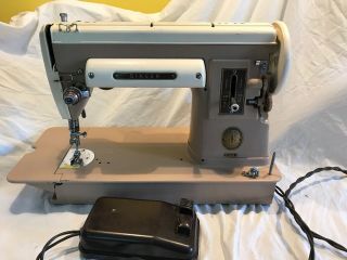 Singer 301a Beige Heavy Duty Slant Needle Sewing Machine 50’s Case Short Bed