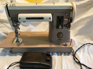 Singer 301A Beige Heavy Duty Slant Needle Sewing Machine 50’s Case Short Bed 8