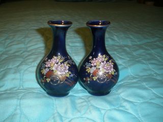 Set Of 2 Cobalt Blue Mini Kutani Bud Vases Chrysanthemums Flower Cart Gold Trim