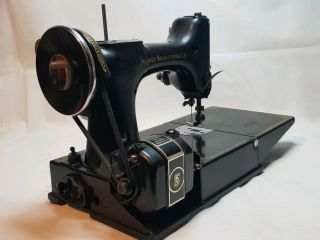 Singer Sewing Machine Featherweight 221 Simanco USA with Case plus 30pc $9.  99 4