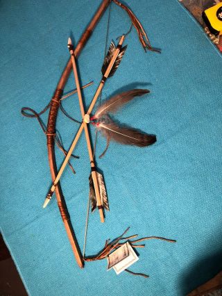 27 " Scout Bow & Arrow Set W/2 - 19 " Carved Arrows Leather Feathers & Rabbit Fetish