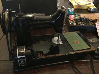 1946 Singer Sewing Machine Featherweight 221 3 - 110 Black w/ Case,  Pedal & Tray 4