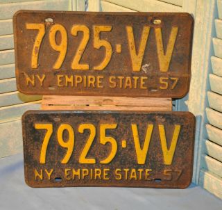 2 Collectible York License Plates Matched Pair 1957 7925 - Vv Empire State