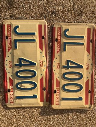 1976 Illinois Bicentennial License Plate Pair