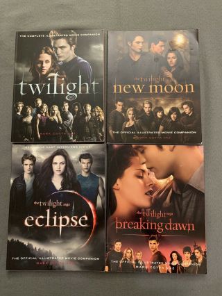 Twilight: 4 Illustrated Movie Companion Paperback Books