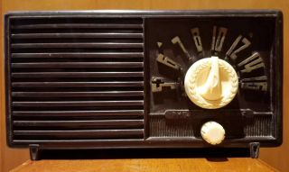 Vintage Philco Transitone Bakelite Radio Model 8569