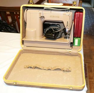 Singer Model 301a Long Bed Sewing Machine With Foot Pedal In Case And