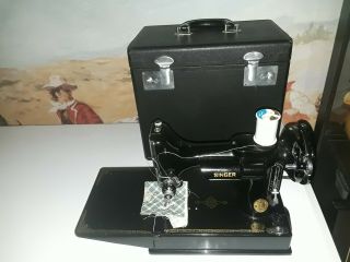 Fantastic Singer Model 221 Featherweight Sewing Machine Case Attachments