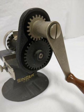 Antique 1930 Singer Sewing Pinking Machine For Fabric