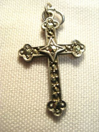 Vintage Ornate Relief Design Sterling Silver Crucifix Cross - Uncas Mfg - 5/8 " X 1 "