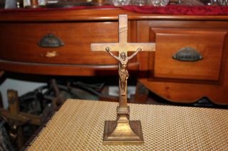 Vintage Jesus Christ Crucifix Cross Brass Metal Religious Christianity Stand Up