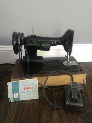 Vintage Singer Portable Sewing Machine 99k Cat.  No.  Rf 5 - 8