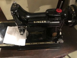 Singer 221k Featherweight Sewing Machine With Case and Accessories. 7