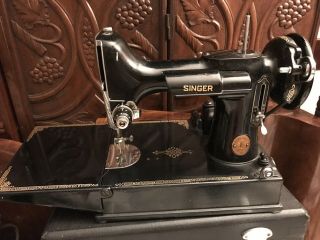 1949 Singer 221 - 1 Featherweight - Serial Aj191758.  Us Voltage.  & Folding Table