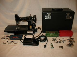 Singer Featherweight 221 Electric Sewing Machine W/ Case & Keys & Accessories