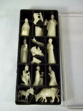 Rare Vintage B.  Shackman Glow In The Dark Miniature Nativity Set 14 Piece