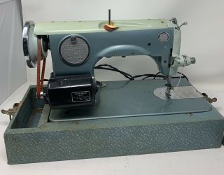Rare Vintage Good Housekeeper Universal Sewing Machine Deluxe Model Sdl - Japan