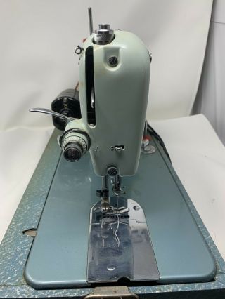 Rare Vintage Good Housekeeper Universal Sewing Machine Deluxe Model SDL - Japan 8