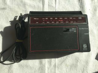 Vintage General Electric Ge Model 7 - 2660d Portable Am Fm Radio Parts Only