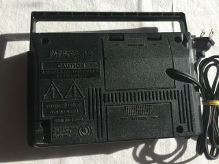 Vintage General Electric GE Model 7 - 2660D Portable AM FM Radio Parts Only 2